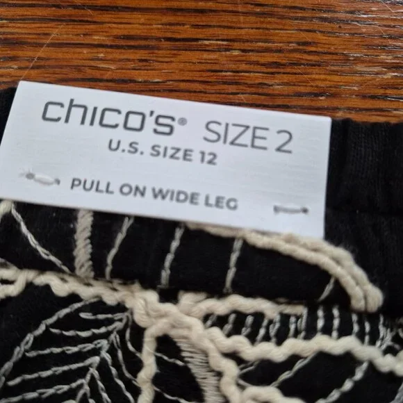 Chico's embroidered wide-leg cropped pants, black/neutral, sizes M and L - Picture 4 of 10